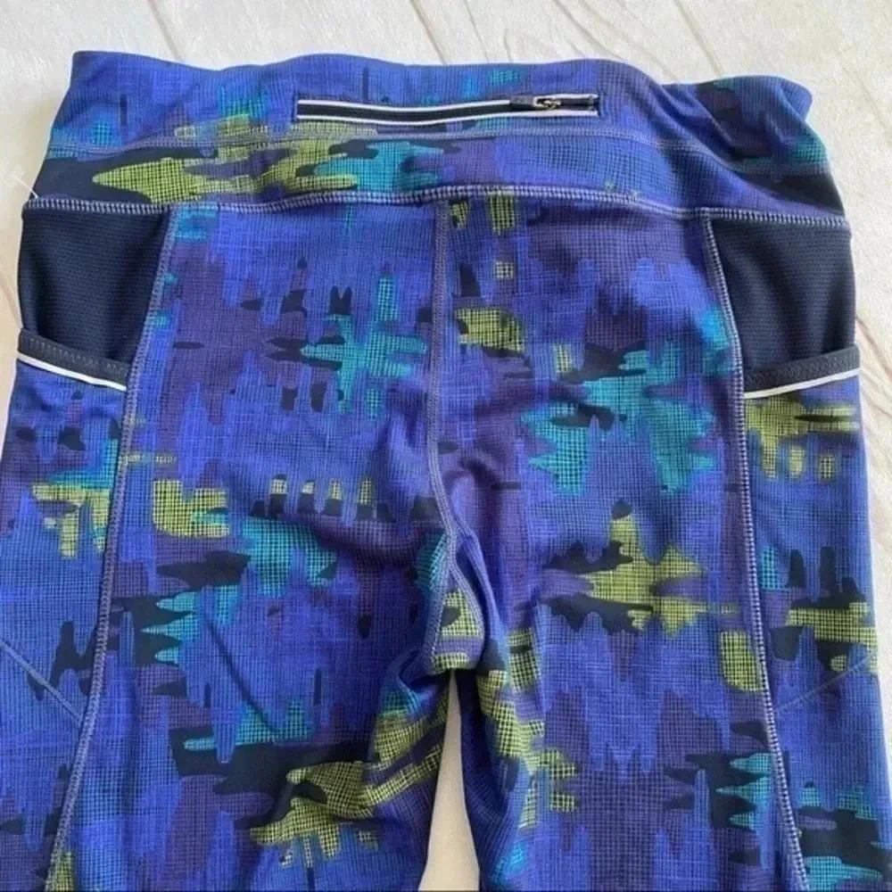 Athleta Camo Be Free Knicker Crop Leggings Blue - Picture 14 of 15